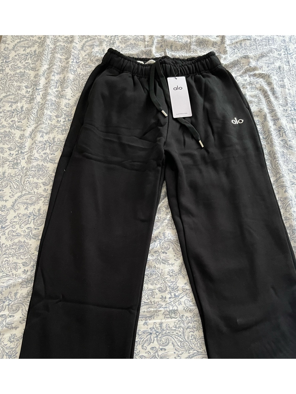 ALO Yoga Black Relaxed Jogger Pants with Drawstring